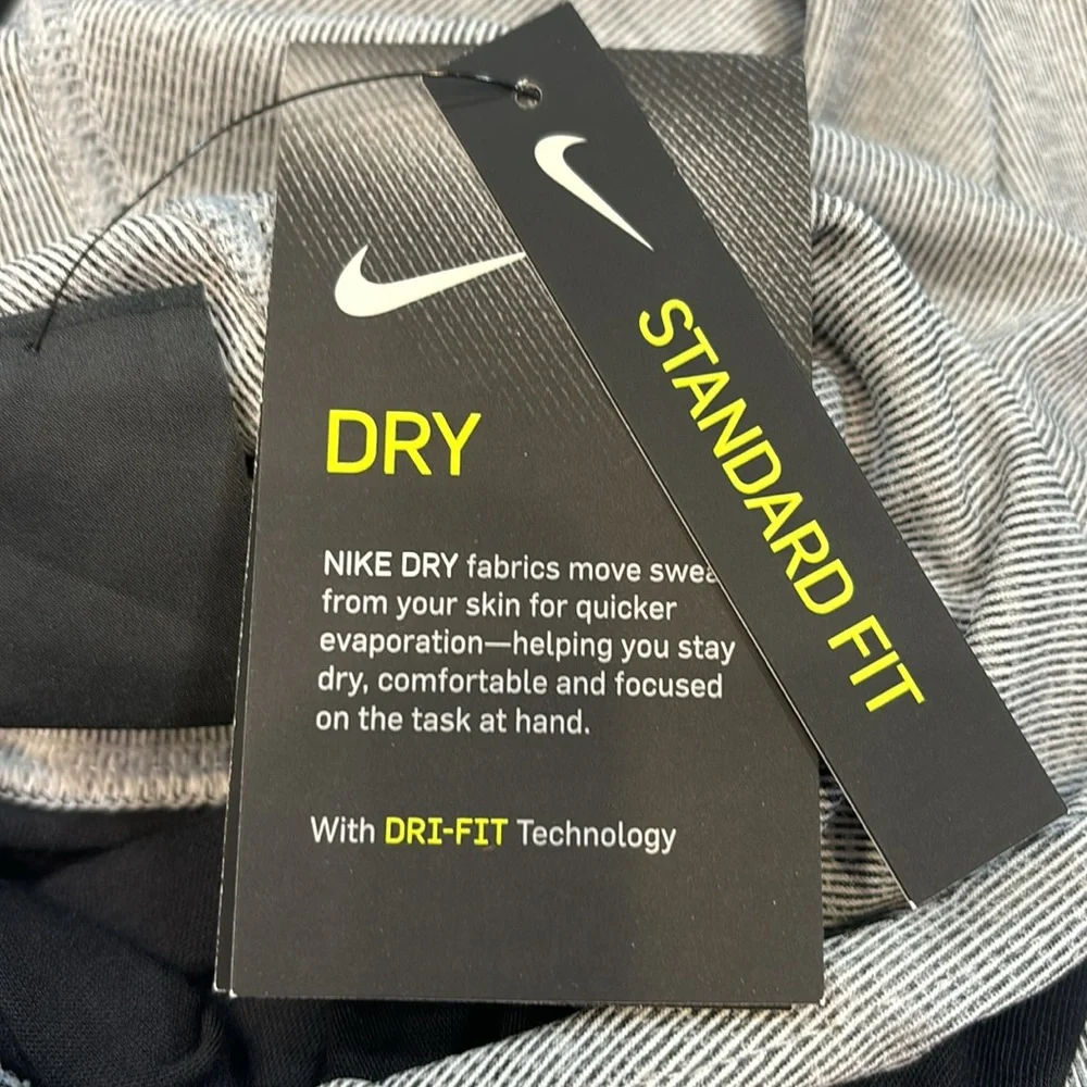 Nike long sleeve athletic tee size large. New!